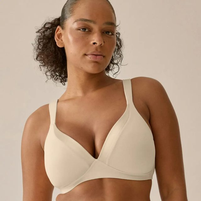 Naturana The Wednesday – Bügelloser BH mit Schale und Glanzband (Art. 5119)